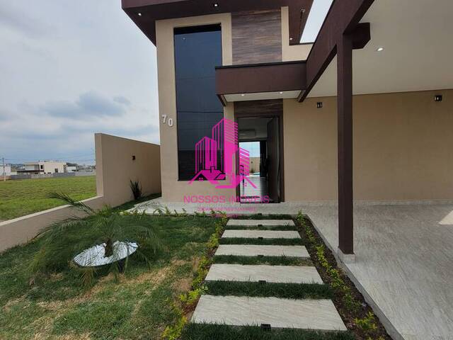 Casa para Venda em São José dos Campos - 4