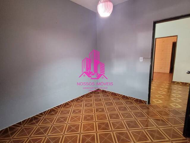 Casa para Venda em São José dos Campos - 4